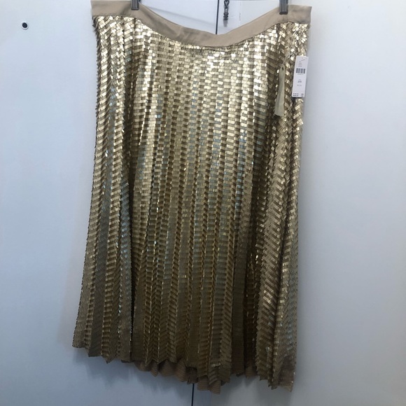 Beatiful plus size Holliday skirt - Picture 2 of 9